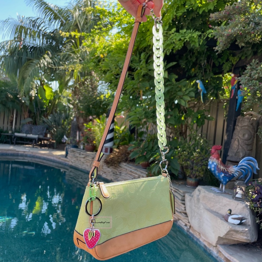 Green Y2K Vintage Coach 6094 Demi Pochette Pouch Mini Bag Strawberry Charm SET - Picture 3 of 14